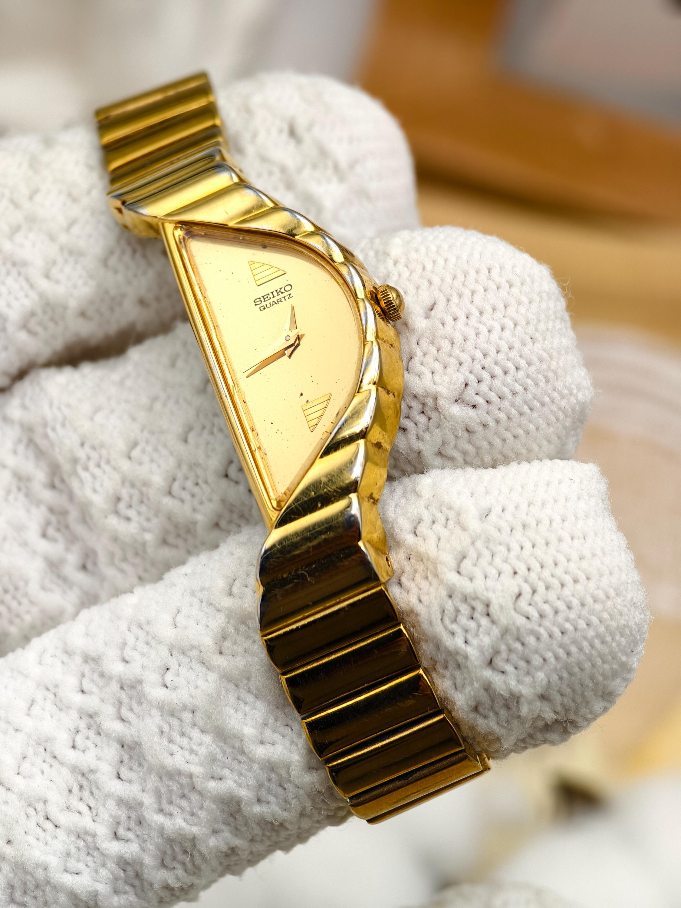 Vintage 1980s Seiko Rivoli Gold Tone Half Moon Dainty 