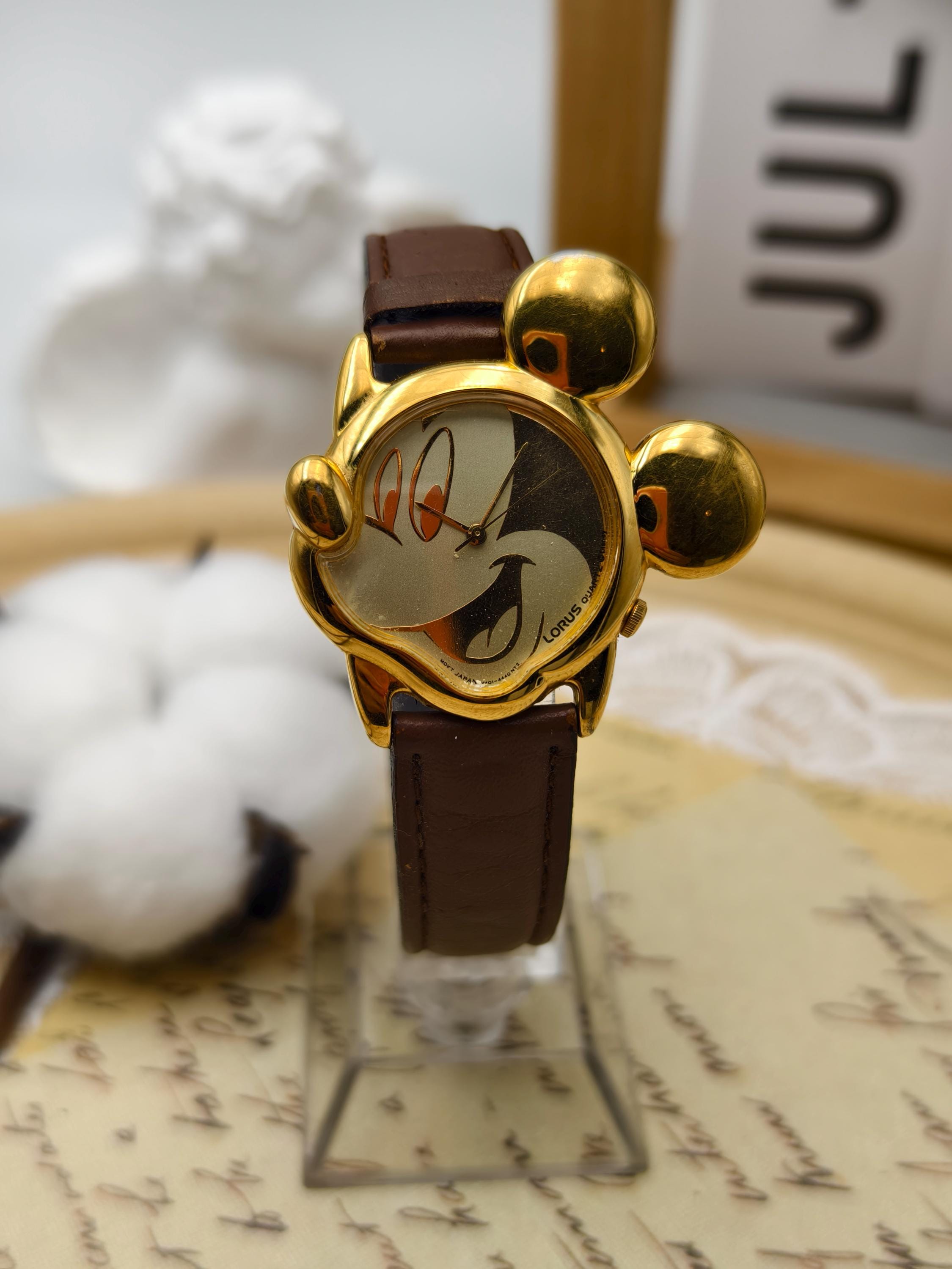 Vintage Mickey Mouse Ladies Quartz Watch 29mm Gold Tone Ears Case