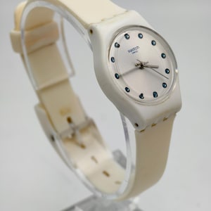 Vintage Swatch Ladies Quartz White Plastic Watch Blue Crystal