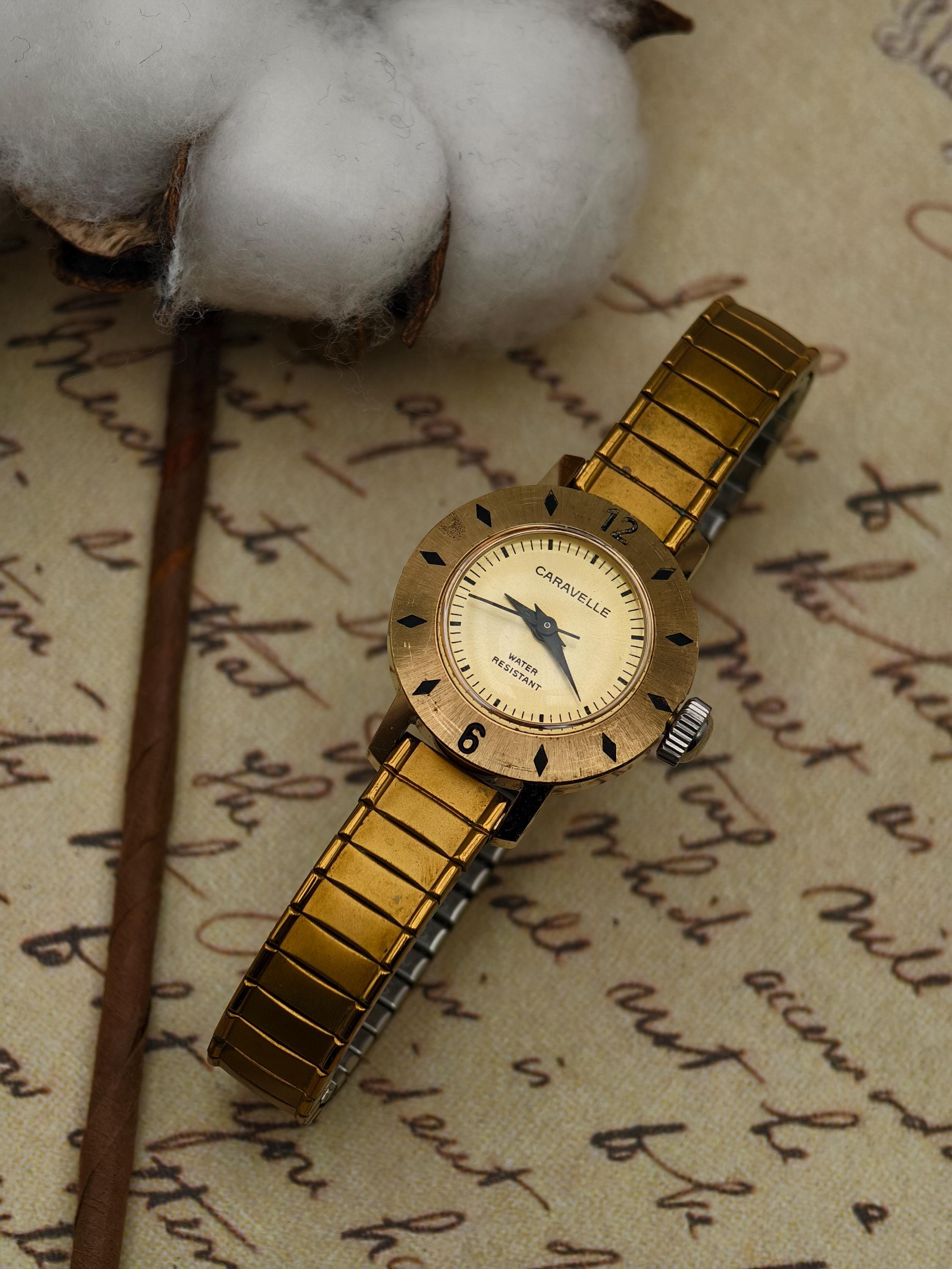 Vintage 1970s Caravelle Ladies Gold Tone Mechanical Watch 