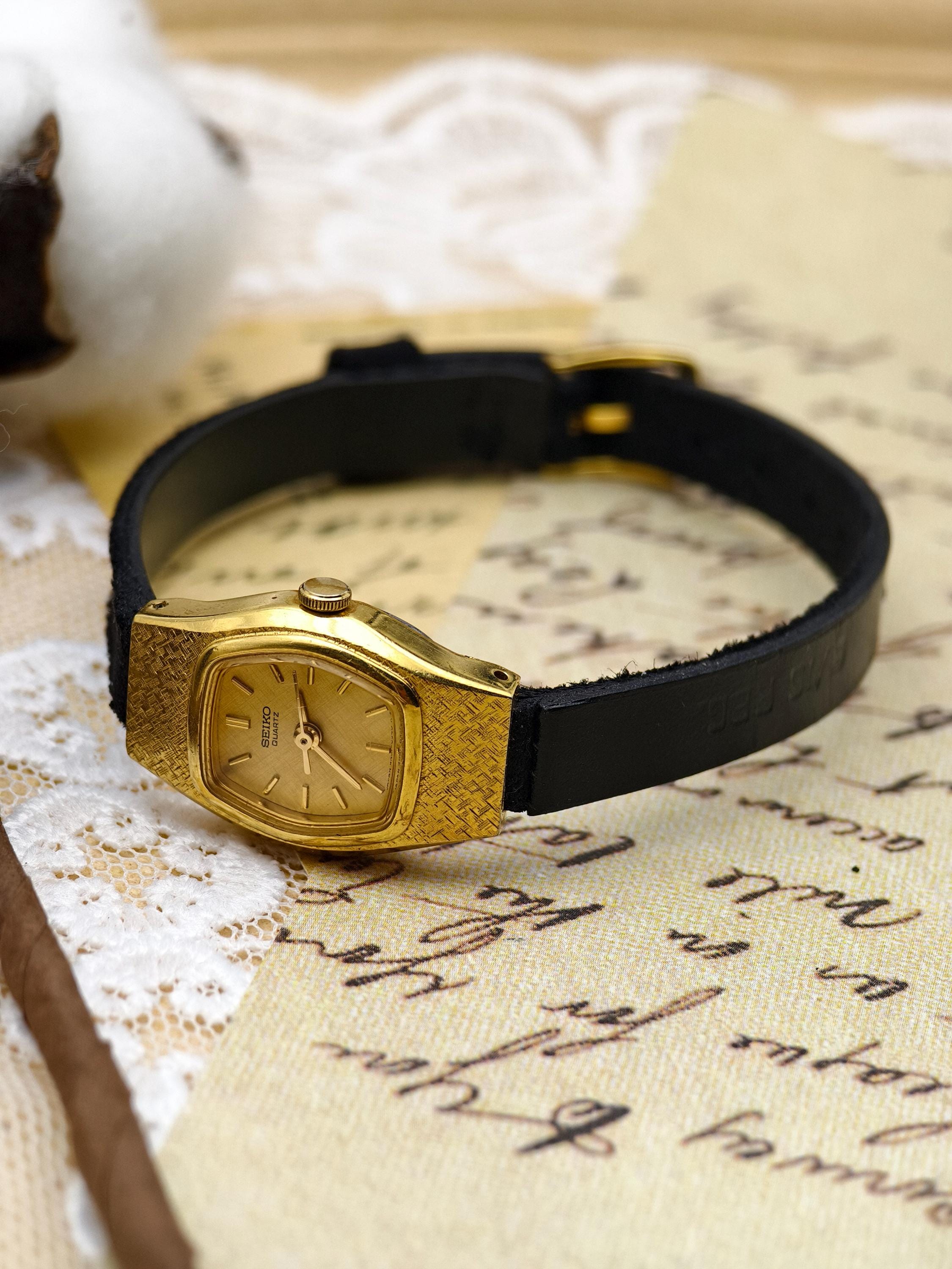 Vintage Seiko Gold-Tone Women\'s Quartz Watch 810136 Base Metal Top Steel Back Beautiful Vintage Seiko Cocktail Ladies Quartz Japan Watch  main image 3