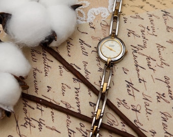 Vintage 1990s Citizen Ladies Quartz Two-Tone Oval Watch