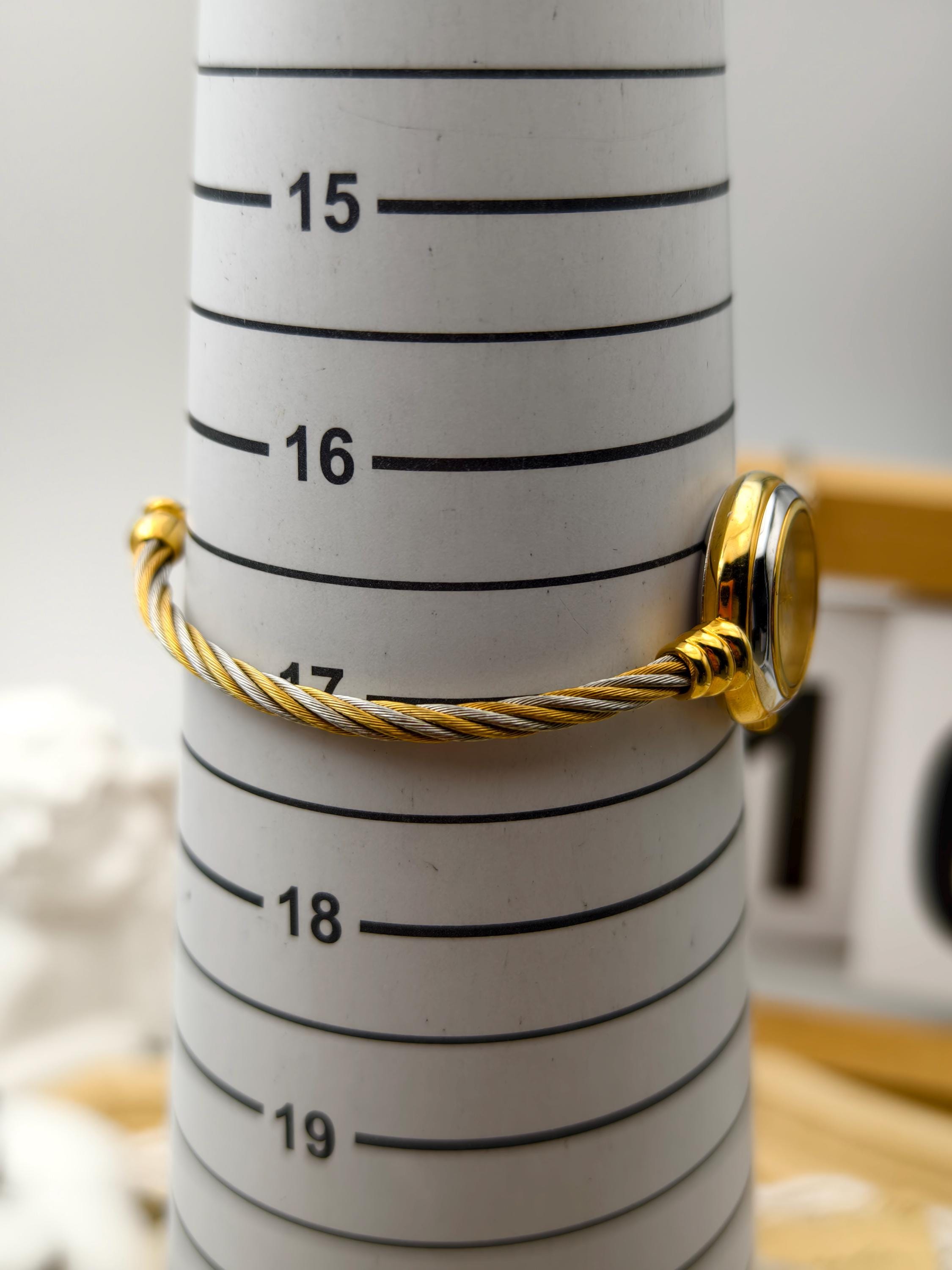 Vintage 1990s Xanadu Ladies Quartz Watch Gold Tone Cable Twist