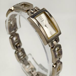 Orologio al quarzo da donna Guess color argento anni 2000, cassa rettangolare da 17,5 mm, bracciale G-Link