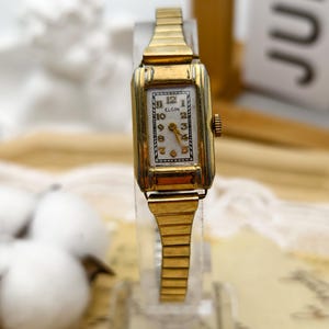 Vintage 1940s Elgin Ladies Mechanical Watch Gold Tone Rectangular Case 18.7mm
