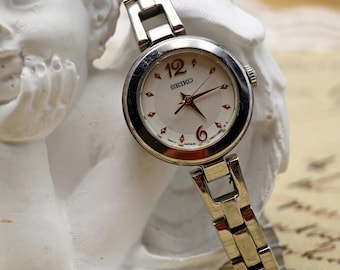 SEIKOセイコー1320-5140 レディース ゴールド文字盤 クォーツ 美品 SEIKO - SEIKOセイコー1320-5140 レディース ゴールド文字盤 クォーツ