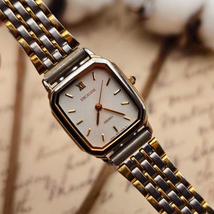 Seiko Vintage 1980’s SGP Silver Gold Plated Octagonal ladies watch Working Vintage 1980s Seiko Octagonal Gold Ladies Watch! New Battery  main image 3