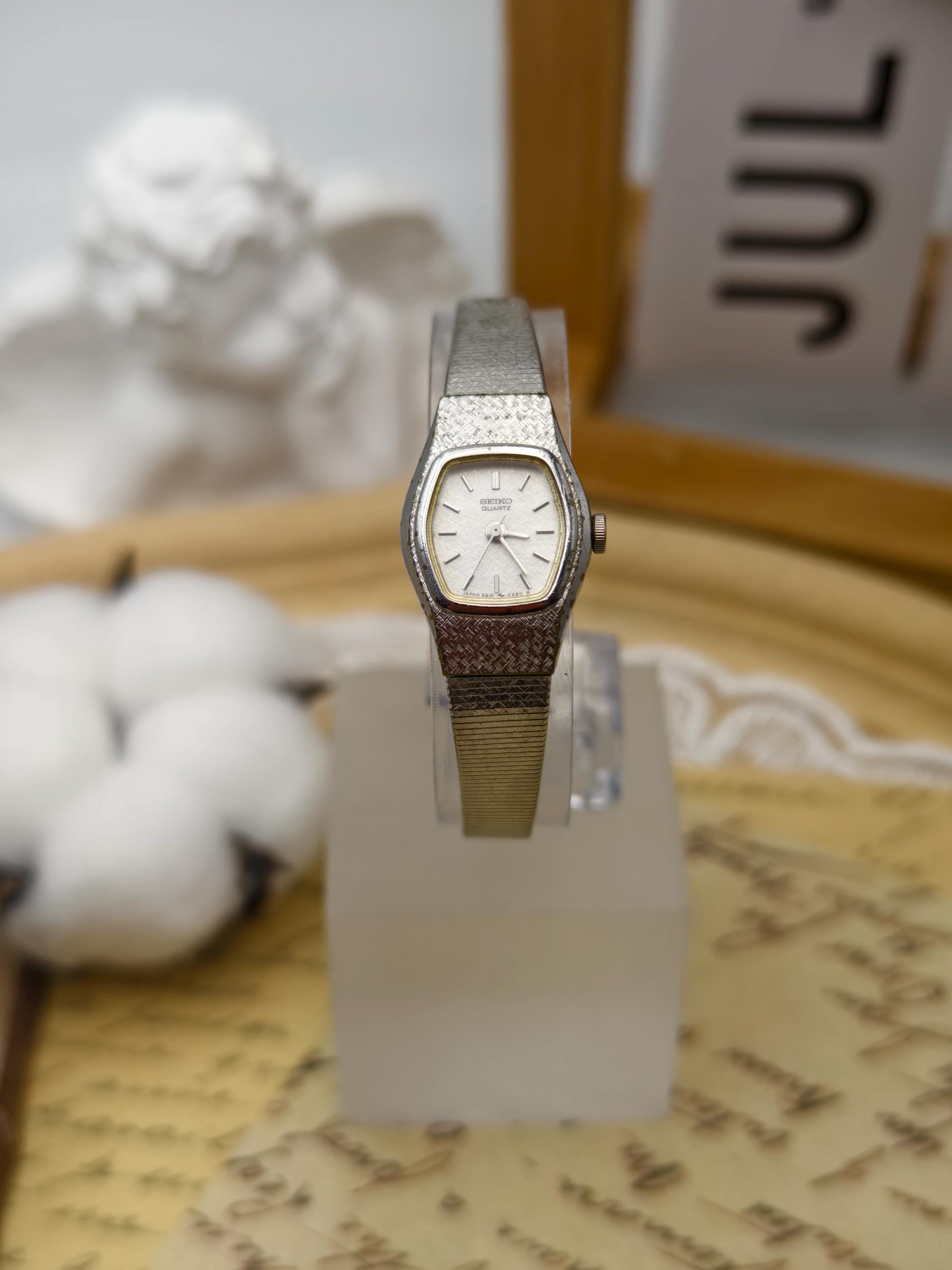 【美品】SEIKO quartz wave clock 80s Seiko] 1980's Silverwave : r/Watches