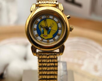 Vintage 1995 Armitron Tweety Bird Gold Tone Ladies Watch  display picture 1