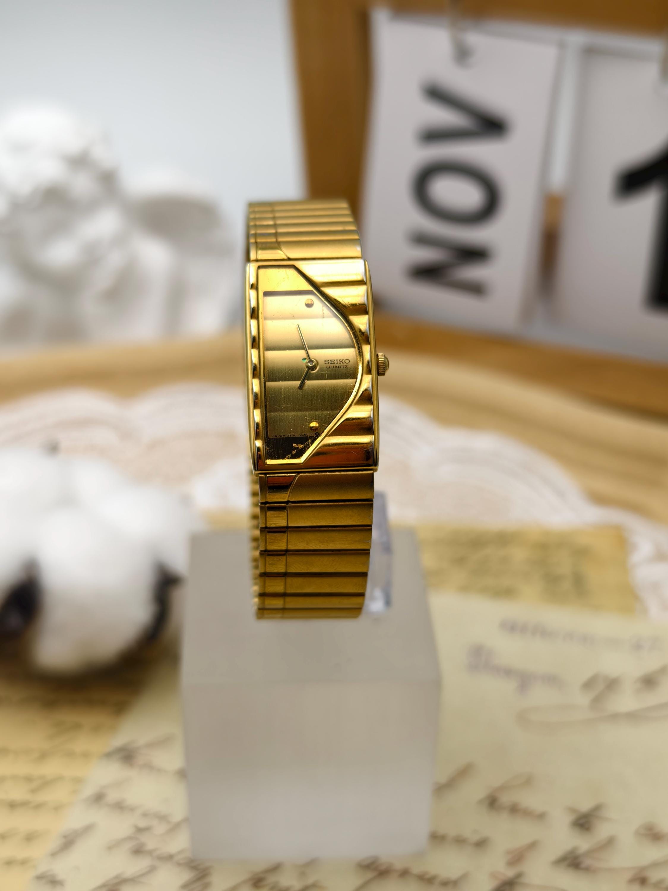 Rare Vintage Seiko Gold Tone Bangle Bracelet Watch 