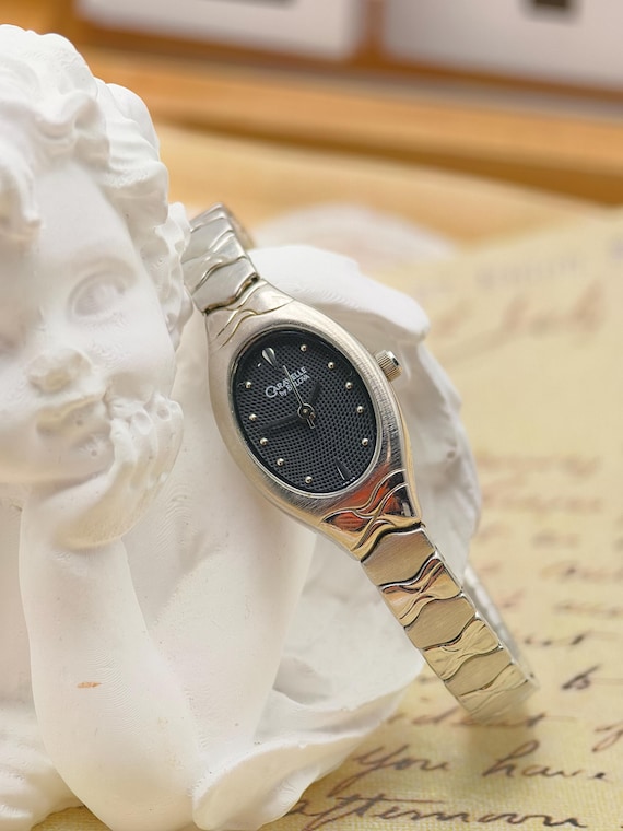 Vintage 1990s Caravelle by Bulova Ladies Quartz Watch Black  display picture 1