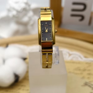 Vintage 1990s Citizen Ladies Quartz Watch Gold Tone Rectangular Black Dial Bracelet
