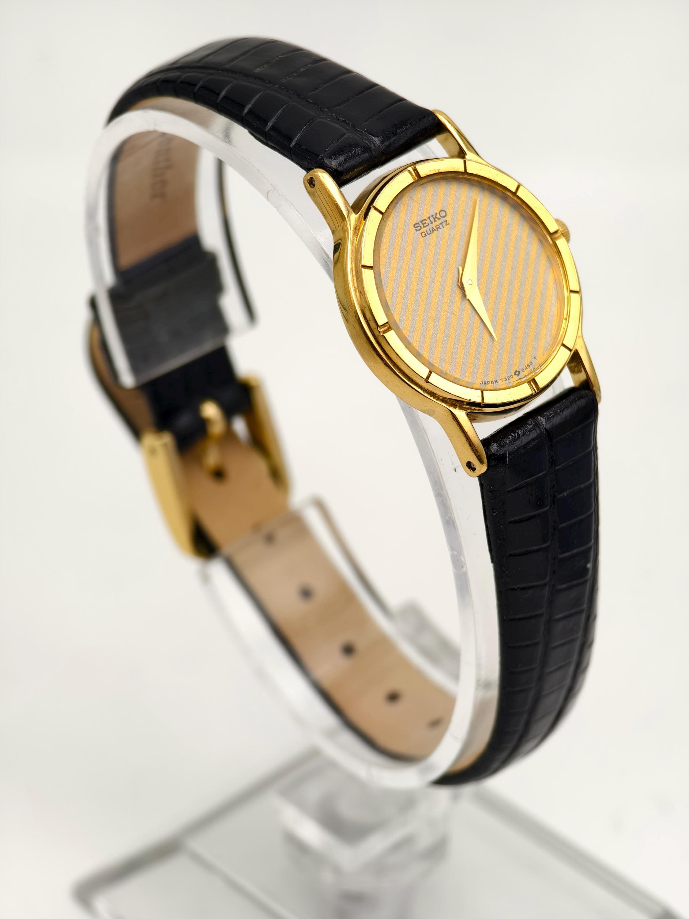 Seiko Ladies Watch Vintage Striped Gold Tone Bracelet and Dial Vintage Gold-Plated Ladies main image 4