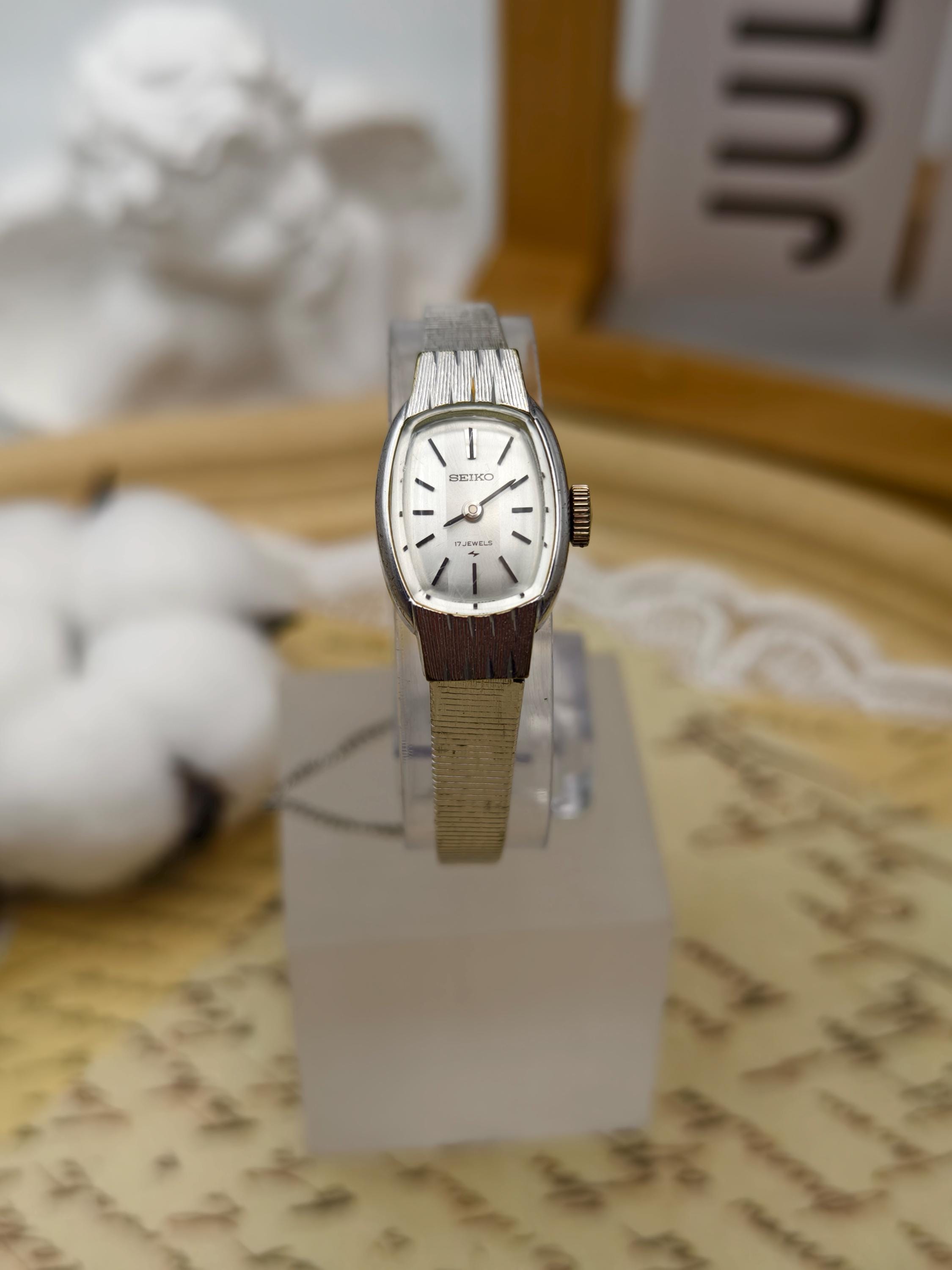 1970年代のヴィンテージ セイコー レディース 機械式腕時計 17石