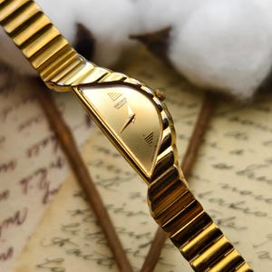 希少✨SEIKO セイコー ゴールド ハーフムーン レディース 腕時計 リボリ Seiko half moon - Etsy 日本