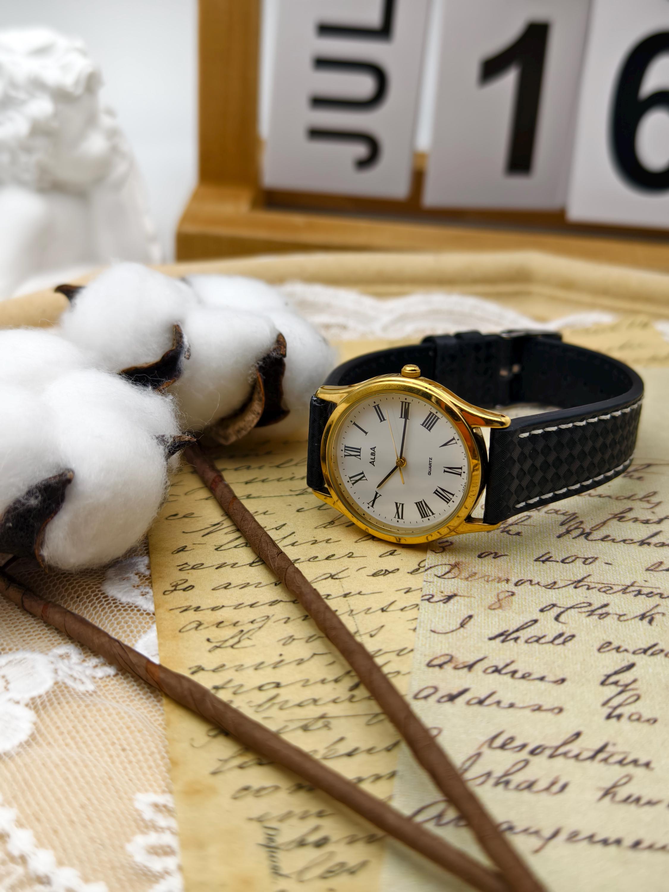 Vintage 1990s Alba by Seiko Unisex Quartz Watch Gold Tone Roman