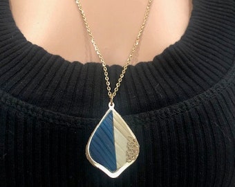 Pendant necklace . Handmade. Straw marquetry on cork both sides. Unique piece.