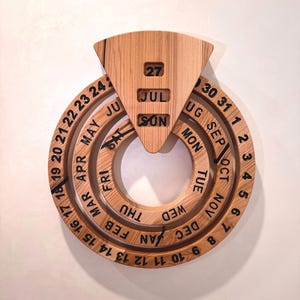 Executive Wooden Perpetual Desk Calendar – Handmade Resin-Wood Organizer Gift for Boss, Manager or Team Leader | Office Decor Gift Idea
