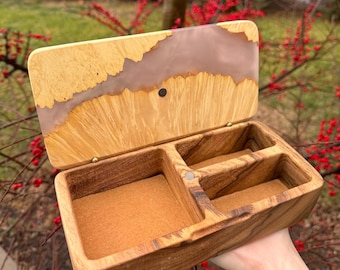 Unique Wedding Gift for Newlyweds, Perfect for Treasured Jewelry & Rustic Home Decor – Handcrafted Wooden Keepsake Box with Epoxy Resin