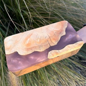 Weihnachtsgeschenk, handgemachte hölzerne Schmuckschatulle mit Epoxidharz-Inlay personalisierte Aufbewahrungsbox, anpassbare Holzschmuckschatulle für Schmuck