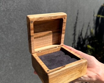 Handgemachte schmuckschatulle, umweltfreundliche elegante holz schmuckschatulle für ohrringe und ring, kundenspezifische holz schmuck halter, schmuck geschenkbox