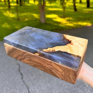 Handgemachte Schmuckschatulle mit Weltraum-Epoxidharz-Inlay, Holzbox nach Maß, Jubiläumsgeschenk, Luxus-Organizer, einzigartiges Geschenk