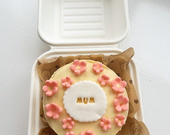 Bento Lunchbox Mini-Kuchen per Post, Blumen, Geschenk für Mama, individuell, für Sie, Fondant, Feier, Geburtstag, Buttercreme, Post-Leckerei, hausgemacht