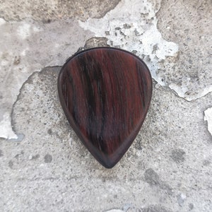 Rosewood Guitar Pick, Wood Guitar Picks, Handmade Guitar Pick, Custom, Pick, Music, Handmade plectrum, 4 mm, Jazz, Rock, Rosewood