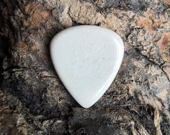 Handmade Bone Guitar Pick, Comfortable Grip, Collectible