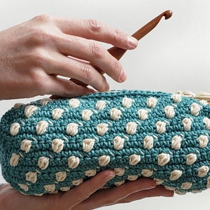 Crochet Pattern: Chic and Fun Bobble Stitch Bag