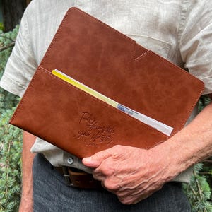 Organizador de cuero sintético marrón del Ministerio de Campo JW - Portafolletos para revistas Pioneer Publisher