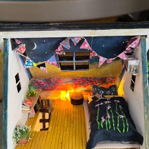 Handmade Fairy Cottage House with Vines, Flowers, Lights image 12