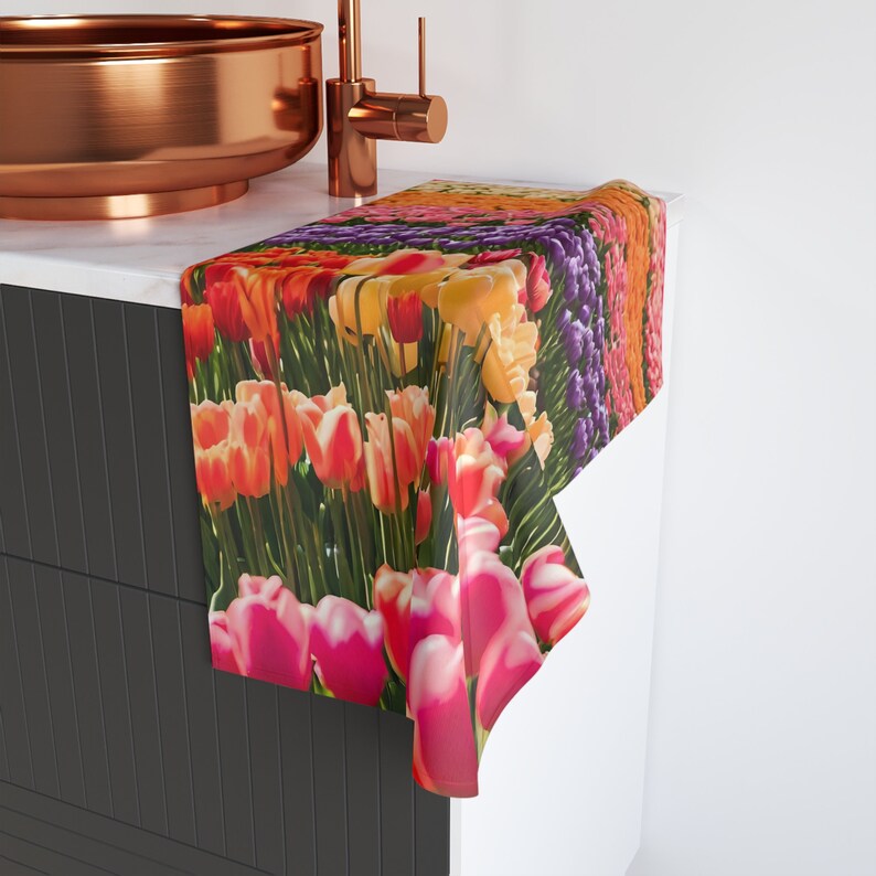 GiasCottage1 Hand Towel