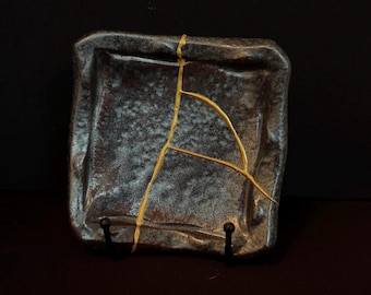 Kintsugi Plate - 4 Breaks: Golden Repair, Wabi Sabi Decor