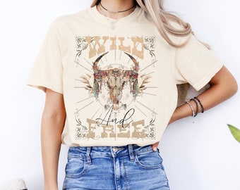 Tshirt Boho Cow Skull, Camicia Western vintage, Camicia Wild & Free, T Boho Western, T da concerto country, Camicia da mucca dotata, Regalo per lei
