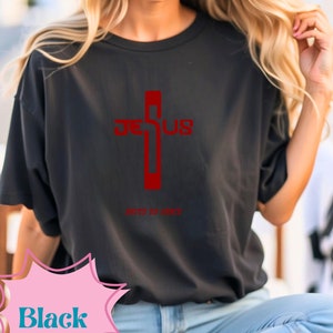 Saved by Grace Christian T-Shirt – Religious Graphic Tee, Jesus Shirt for Women or Men, Faith-Based Gift Idea, Unisex Bible Verse Shirt