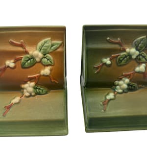 Vintage boekensteunen Roseville Pottery Snowberry – Groen en bruin bloemdessin