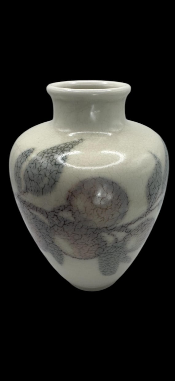 署名入り、クラックル釉と花模様の Jens Jensen Rookwood 陶器の花瓶