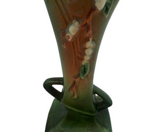 Jarrón Snowberry de Roseville Pottery – Esmalte verde – Forma IV1-7 – 18 cm de alto – Década de 1940