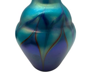 Vintage Lundberg Studios Iridescent Art Glass Vase: Handblown Pulled Feather Design, Signed SL 76