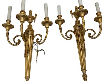 Antike französische Empire Wandleuchten aus vergoldeter Bronze - Verziertes & schweres Paar