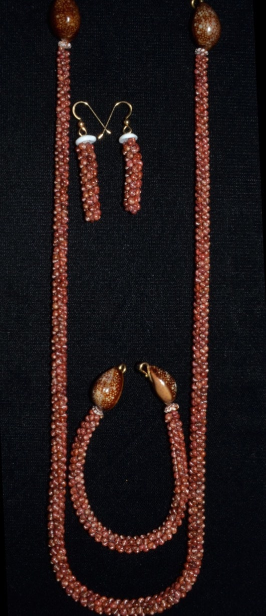 ニイハウシェル　カへレラニ12連 Niihau shell lei - Etsy 日本