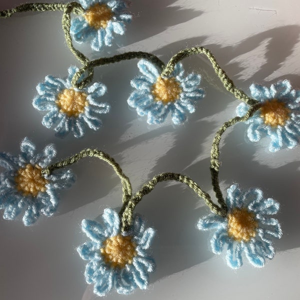 Crochet Daisy Flower Garland