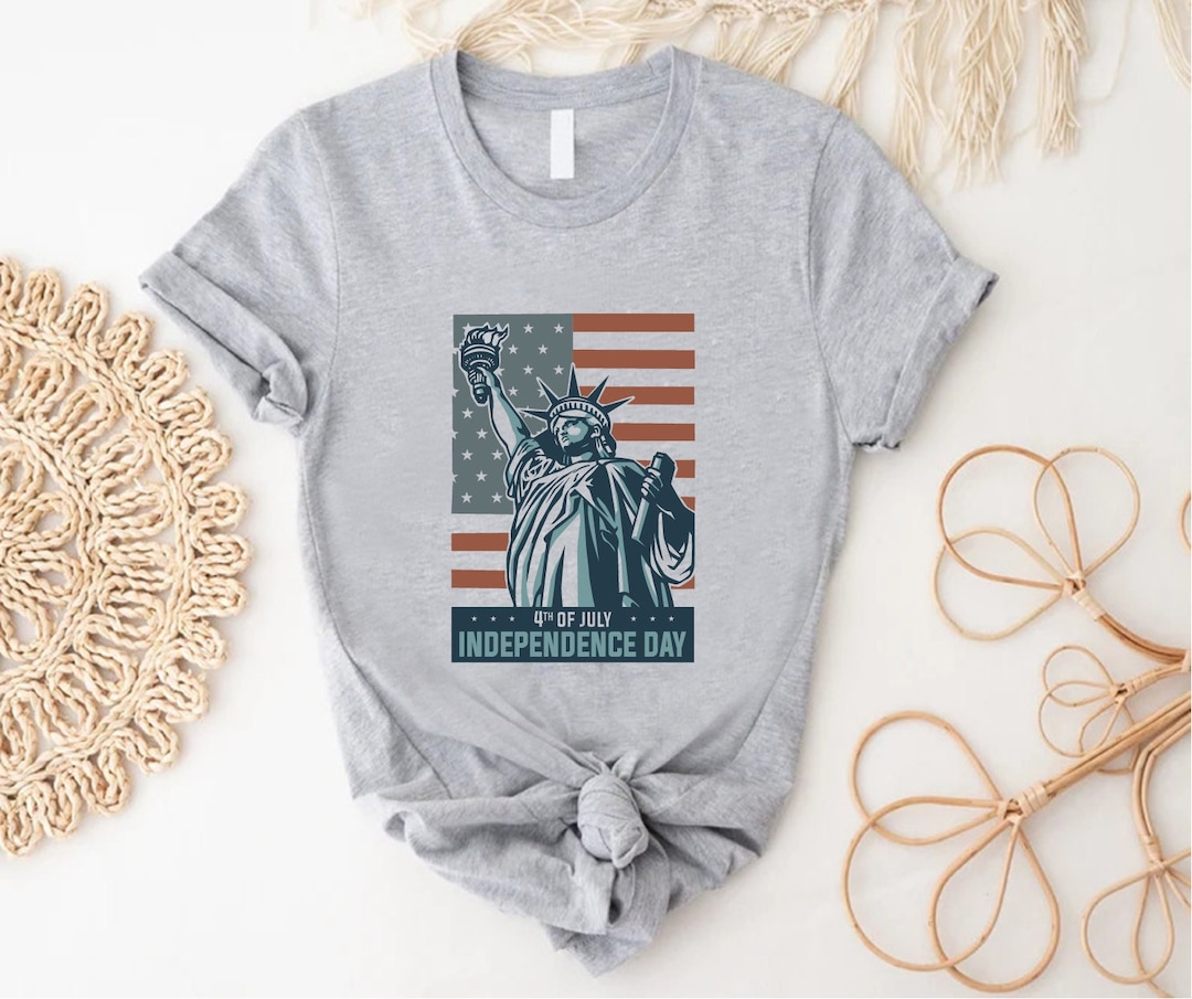 Retro 4th of July Statue of Liberty T-Shirt main image 1