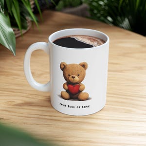 愛に満ちた赤ちゃんクマの足跡セラミックマグ | バレンタインデーギフト | 11オンスと15オンスの丈夫なコーヒーカップ | BPAおよび鉛フリー 画像 2