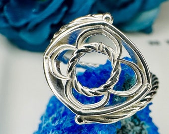 Gothic Arch Ring