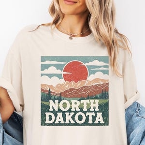 North Dakota T-Shirt, Retro Mountain Sunset Tee