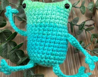 Handgemaakte kawaii gehaakte amigurumi klein garen langbenige kikker knuffel, schattig gevuld bureau huisdier, kikker cadeau, schattige kikker gehaakte knuffel