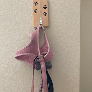 dog leash holder