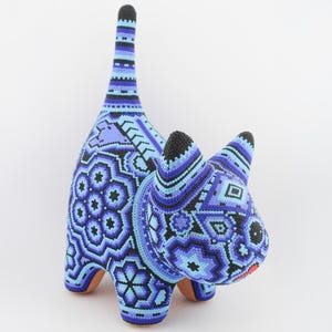 Friendly Cat Huichol Statue, Colorful Beaded Cat, Home Decor, Handmade Mexican Figure, Traditional Mexican Art, Wixarica Piece